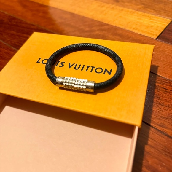 LV bracelet - Picture 2 of 2